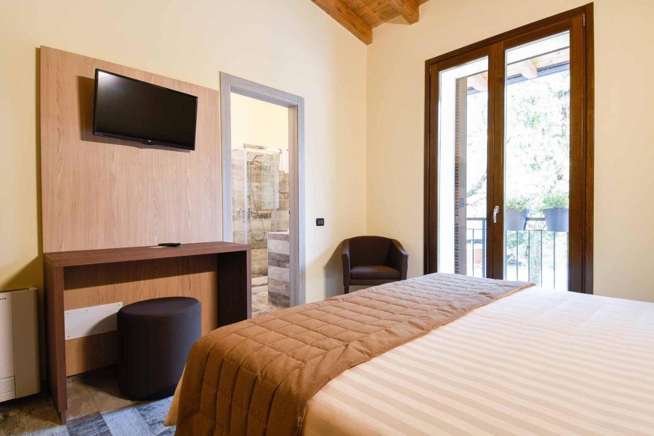 Agriturismo Ippolita Lucchetti Cene Exterior photo